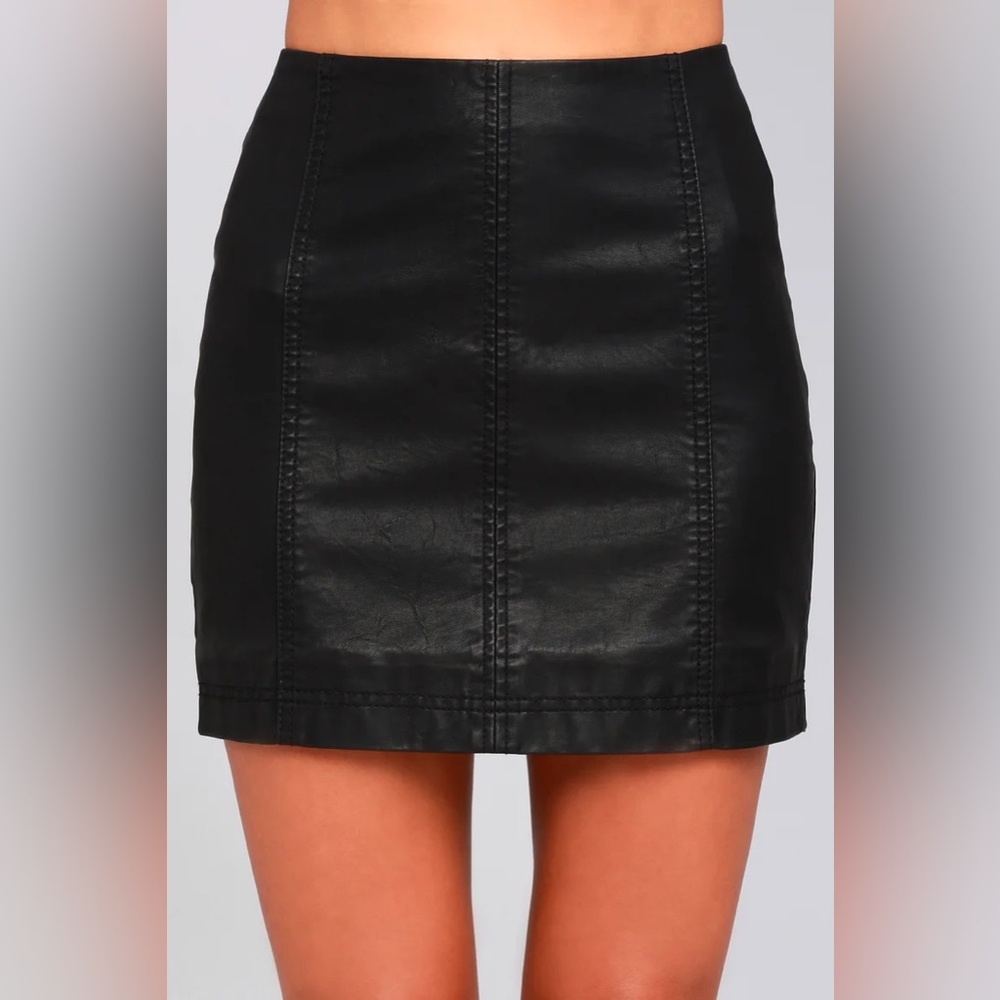Lulu's Black Vegan Leather Mini Skirt